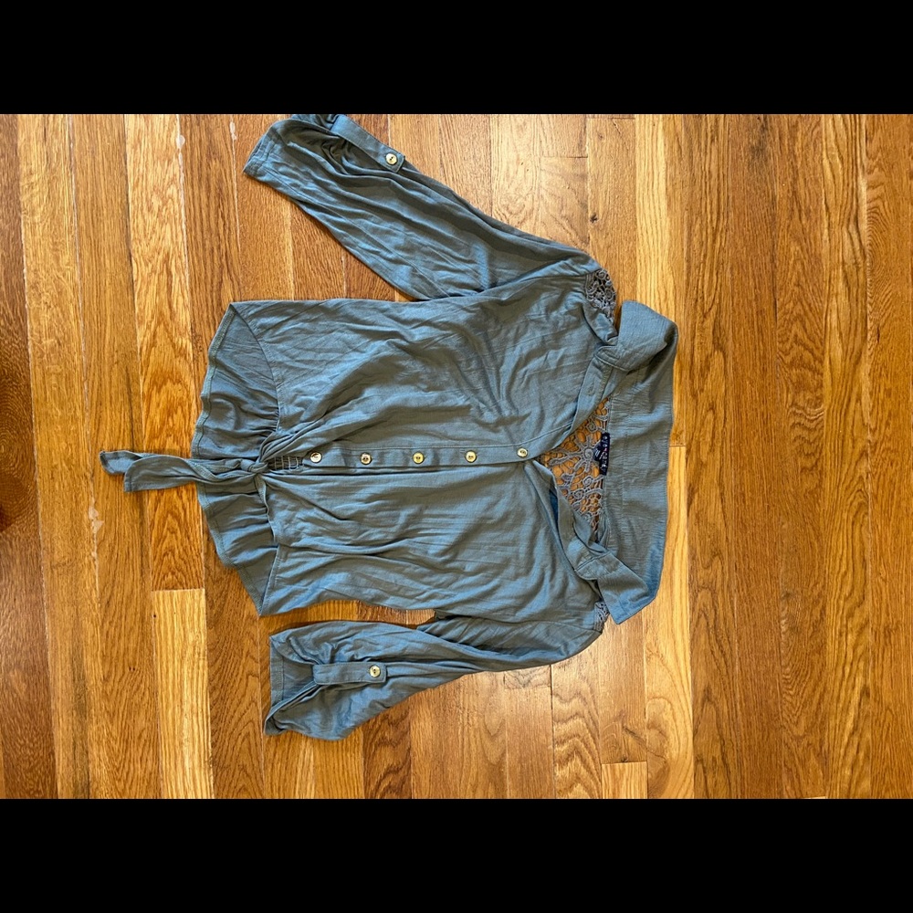 Size large, front tie, cropped shirt